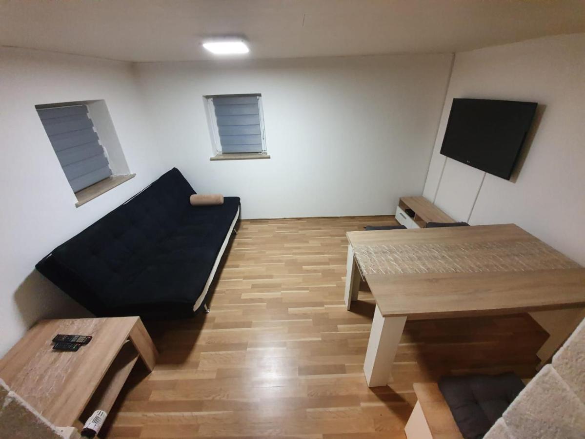 Ferienwohnung Haeusla ヒルシャルト エクステリア 写真