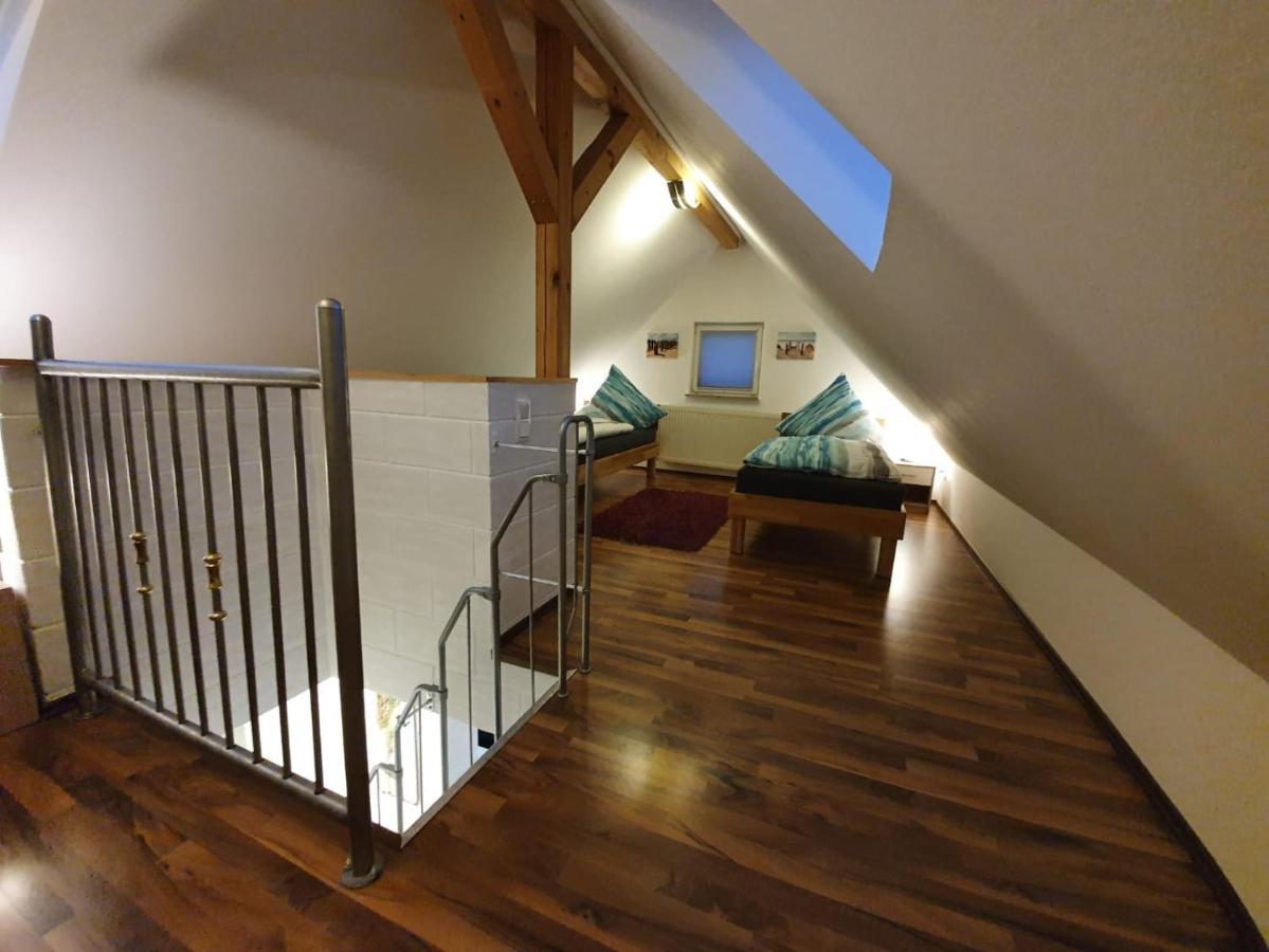 Ferienwohnung Haeusla ヒルシャルト エクステリア 写真